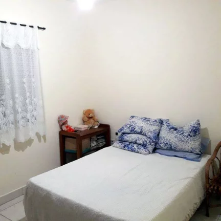 Imagem CASA 3 DORMITORIOS S/UMA SUITE e PEQUENA PISCINA