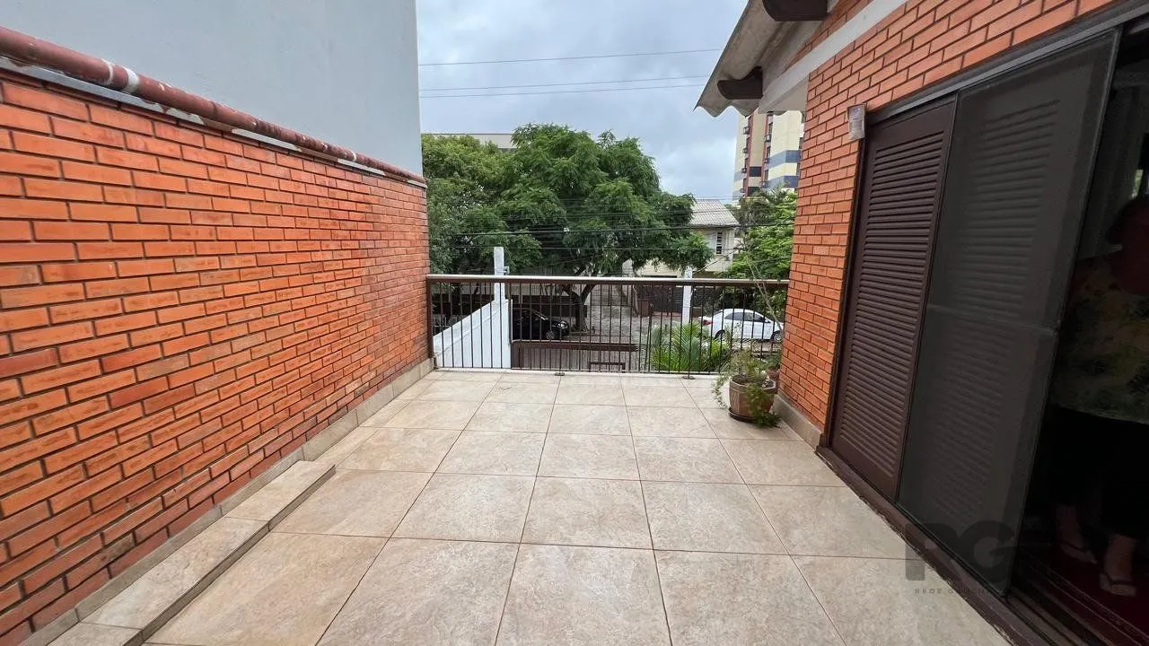 Imagem Apartamentos com 5 quartos, 2 suítes, 4 vagas de garagem, no bairro Santana, Porto Alegre/RS