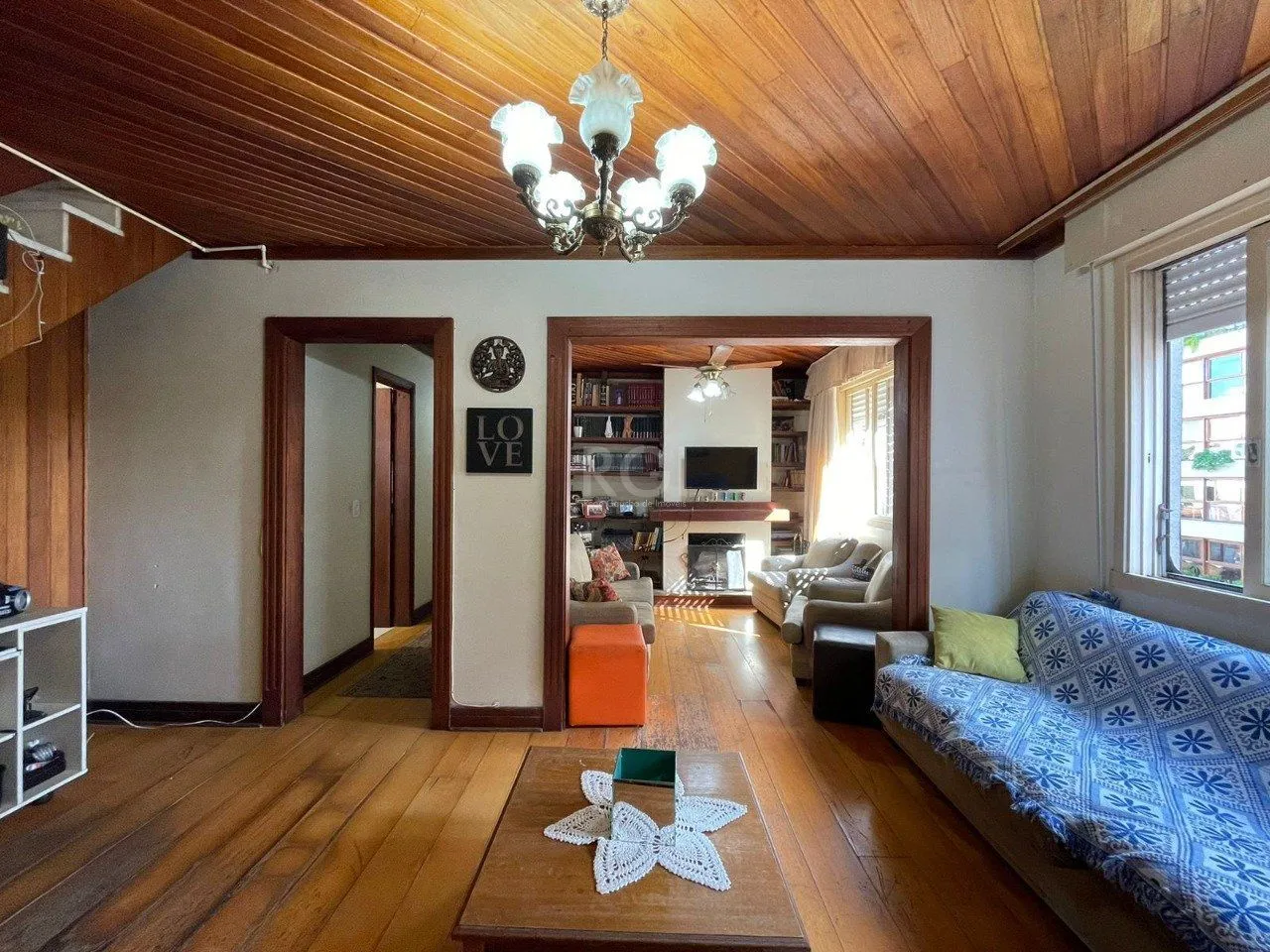 Imagem Cobertura a venda 5 Quartos, suíte e 2 vagas, no Bairro Menino Deus, Poa/RS