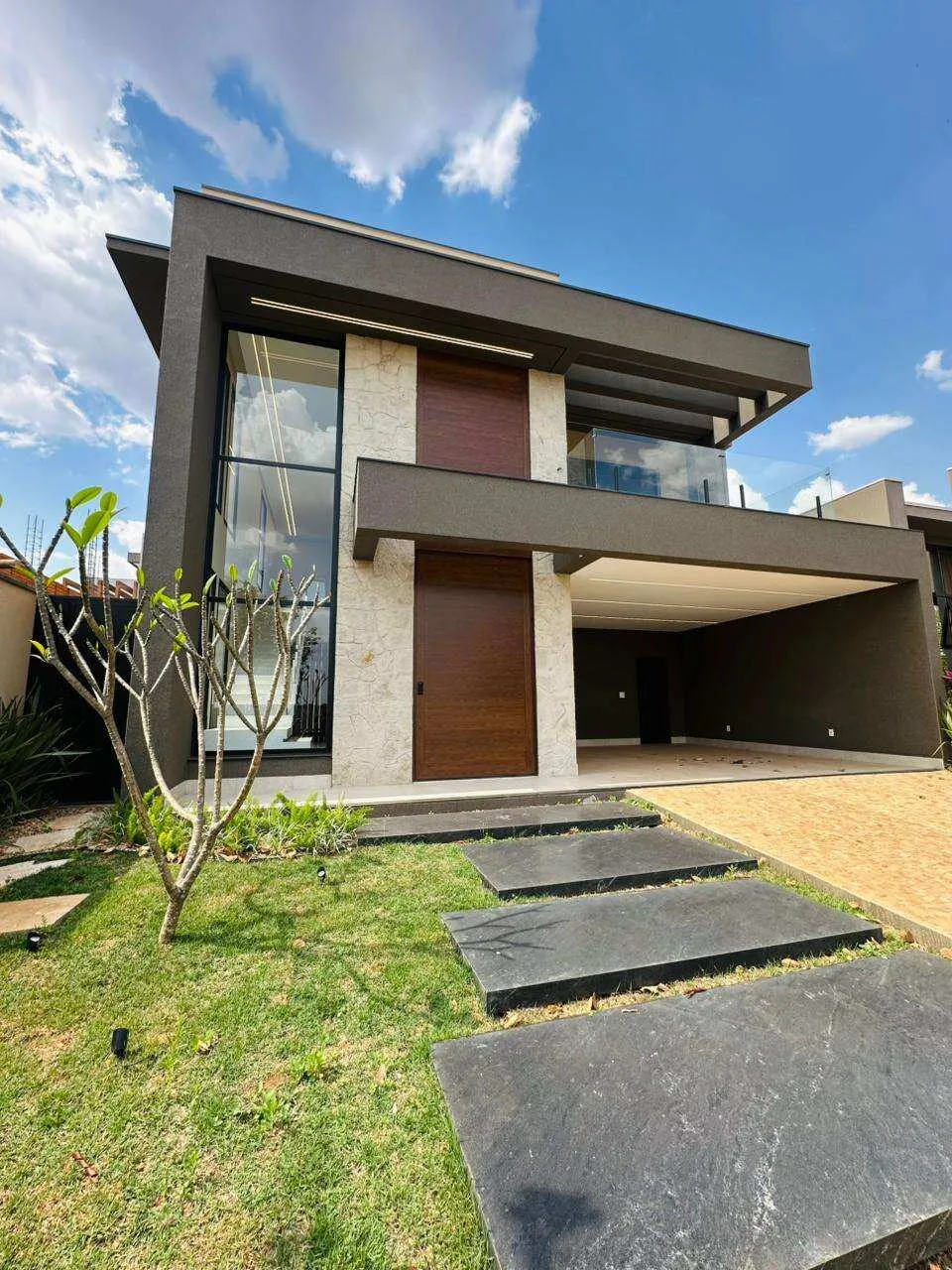 Foto do imóvel Casa à venda em Franca, Núcleo Agrícola Alpha, com 4 quartos, 304m2
