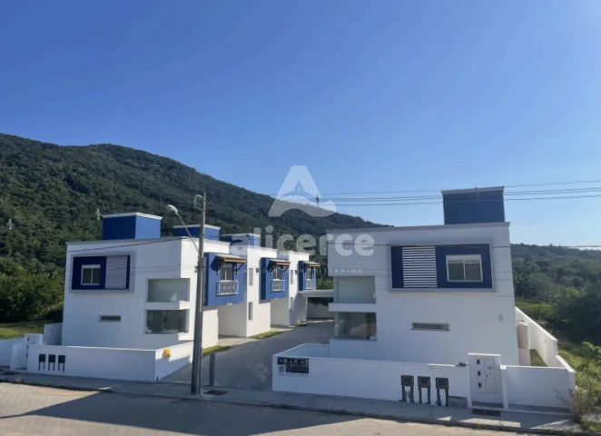 Imagem PRONTO PARA MORAR - Casa à venda com 3 quartos 2 suítes, 133,62m² em Ribeirão da Ilha Florianópolis