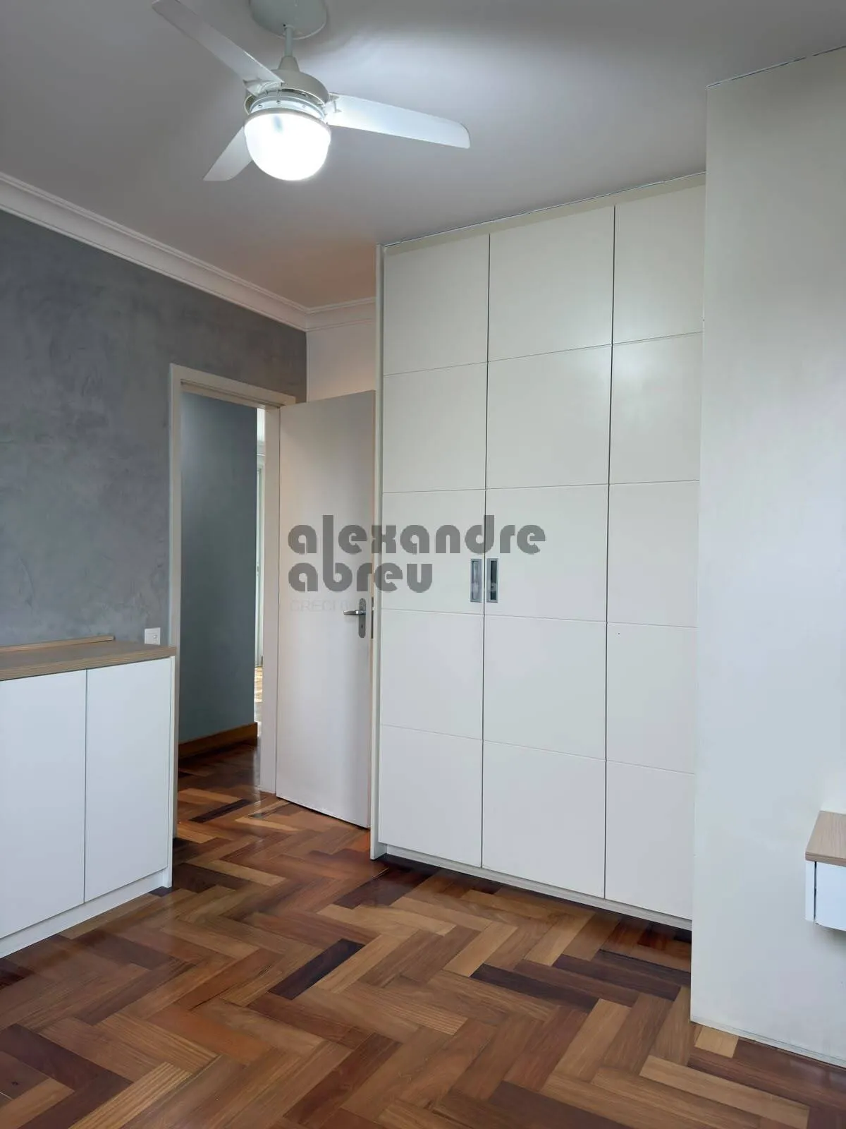 Imagem Apartamento com 2 dormitórios(1 suíte) 2 vagas em excelente localização.