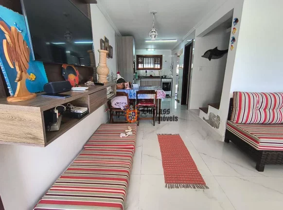 Imagem Sobrado com 2 dormitórios à venda, 92 m² por R$ 530.000,00 - Martim de Sá - Caraguatatuba/SP