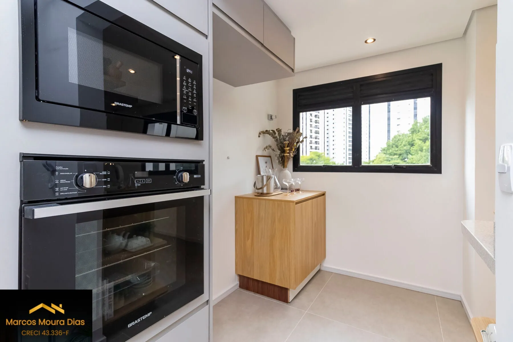 Imagem Apartamento 3 Dormitórios 1 Suíte 2 Vagas na Vila Olímpia Reformado