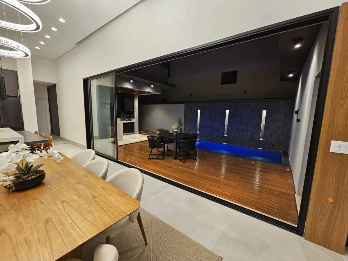 Imagem Casa à venda em Franca, Núcleo Agrícola Alpha, com 3 quartos, 220m2