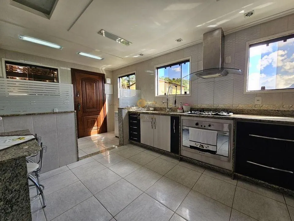 Imagem Casa em Condomínio para Venda em Teresópolis / RJ no bairro Várzea
