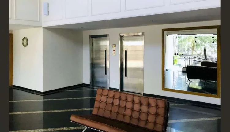 Imagem Flat disponível para venda no Saint Exupery Residence Service, com 42m², 1 dormitório e 1 vaga