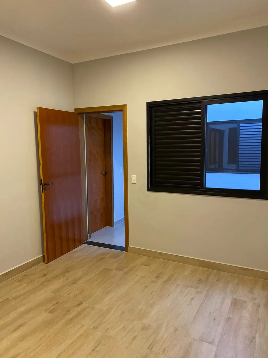 Imagem Casa à venda 2 Quartos, 2 Suites, 4 Vagas, 120M², Vila Prado, Pindamonhangaba - SP | Condomínio Vila Romana
