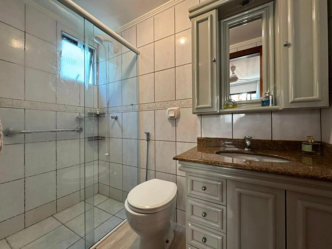 Imagem Apartamento com vista para o mar à venda com 107.28m2 por R$ 1.700.000,00