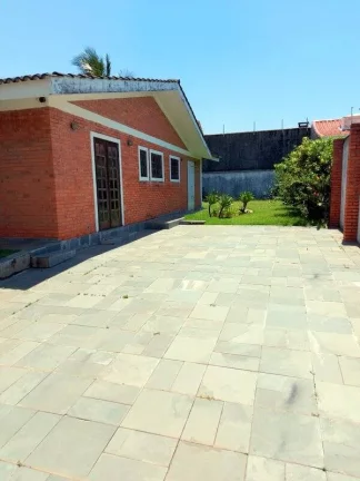 Imagem BELA CASA COM AMPLO TERRENO COM EXCELENTE LOCALIZAÇÃO