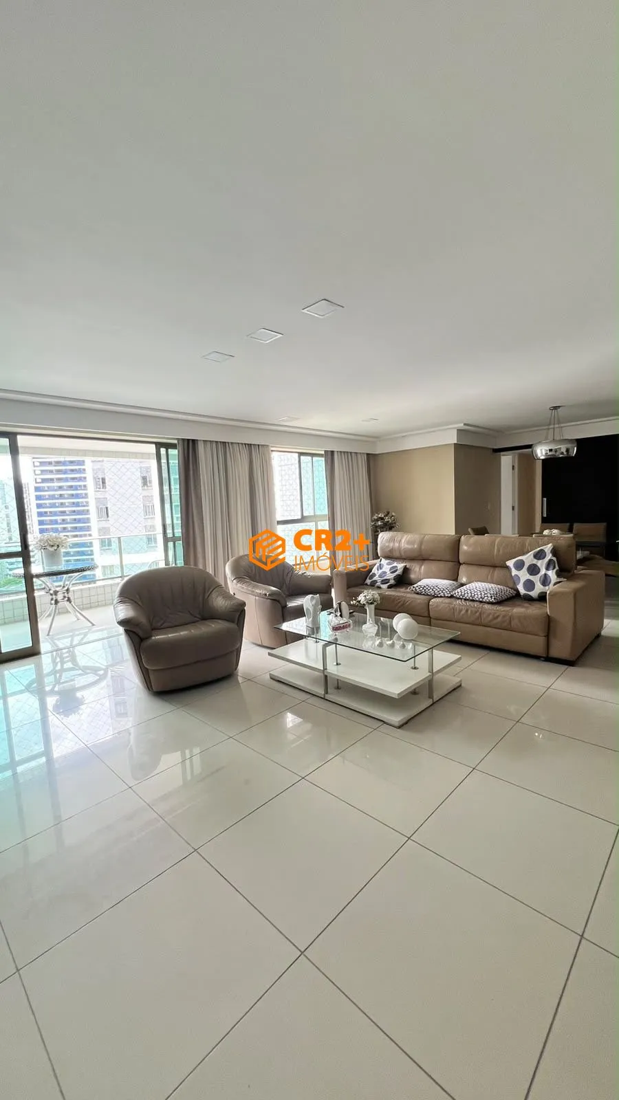 Imagem Vendo apartamento de luxo com 4 suítes no Rosarinho