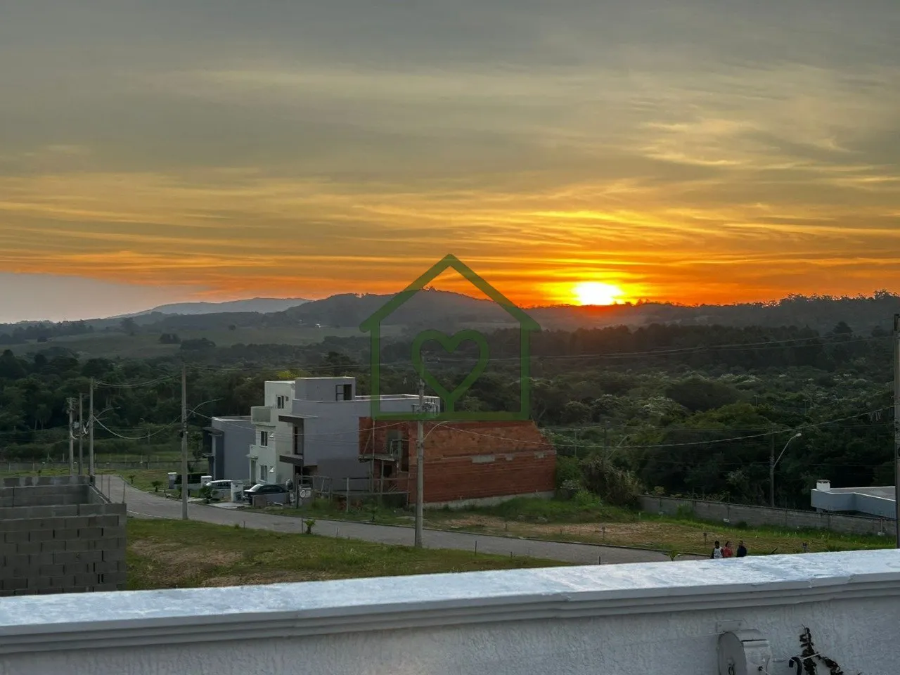 Imagem CASA TÉRREA à venda em Lomba do Pinheiro, Porto Alegre

Imóvel com 2 quartos, living para 2 ambie...