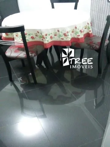 Imagem VENDA DE SOBRADO NO PARQUE SANTA TERESA, EM SANTA ISABEL/SP, 366m² com 4 quartos, suíte com planejados, cozinha, 04 salas e 03 vagas. CONSULTE-NOS.