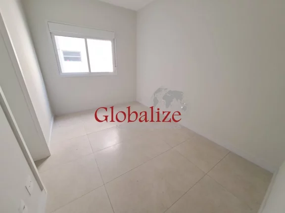 Imagem Apartamento à venda com 82m², 2 suites, varanda com Grill, piscina, vaga demarcada por R$875.000,00 na Ponta da Praia em Santos