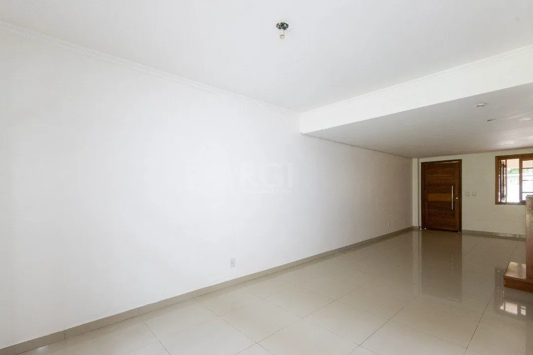 Imagem Casa para Venda - 181.99m², 3 dormitórios, sendo 1 suites, 2 vagas - Jardim Isabel