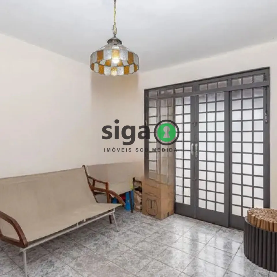 Imagem Casa na Vila Mariana com varanda e localização estratégica perto do metrô.