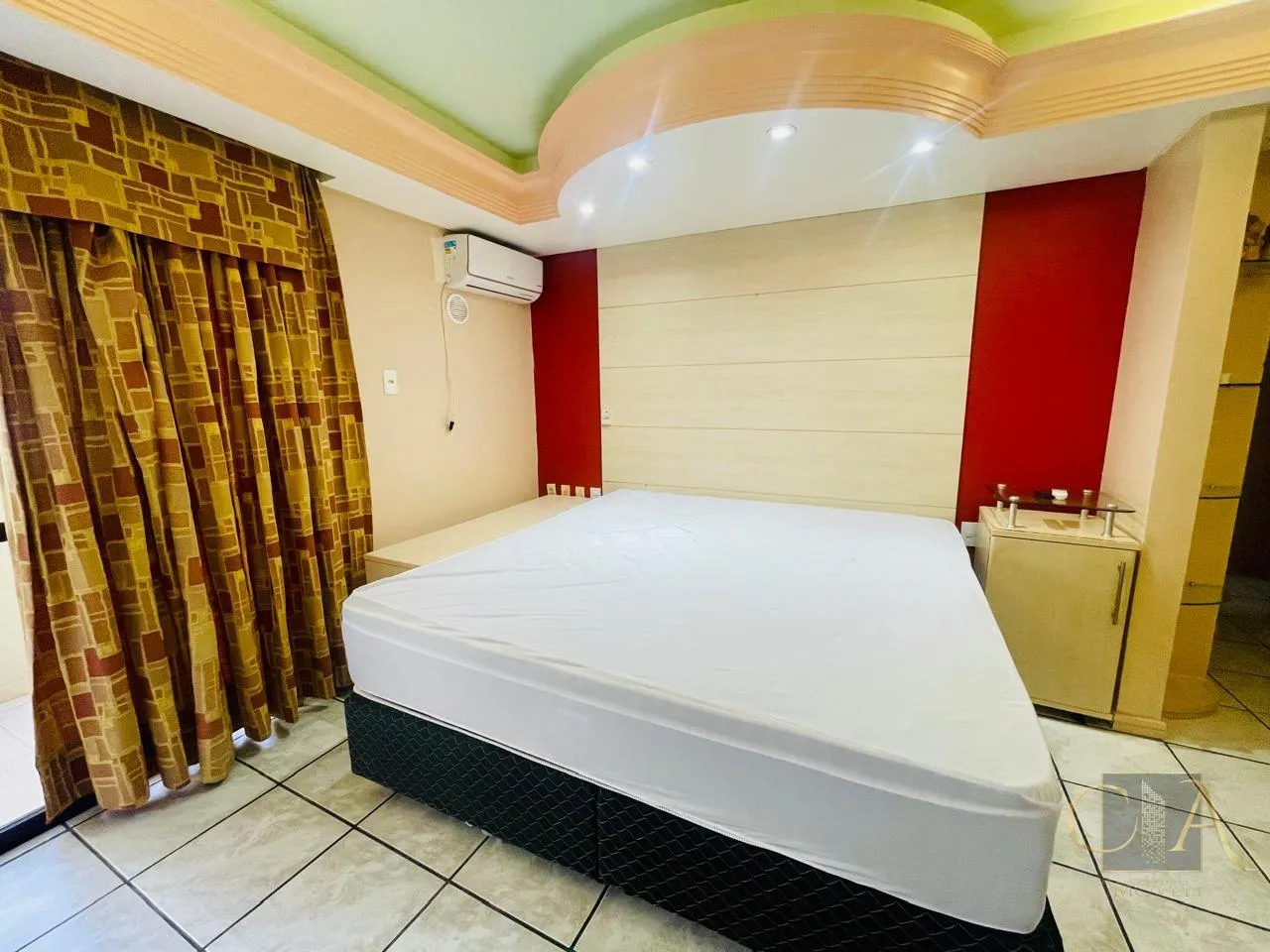 Imagem Apartamento para Temporada em Itapema, Meia Praia, 4 dormitórios, 1 suíte, 4 banheiros, 2 vagas