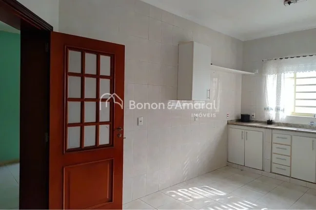 Imagem Linda casa para locação em Paulínia! Situada no charmoso bairro Jardim Fortaleza, esta residênci...