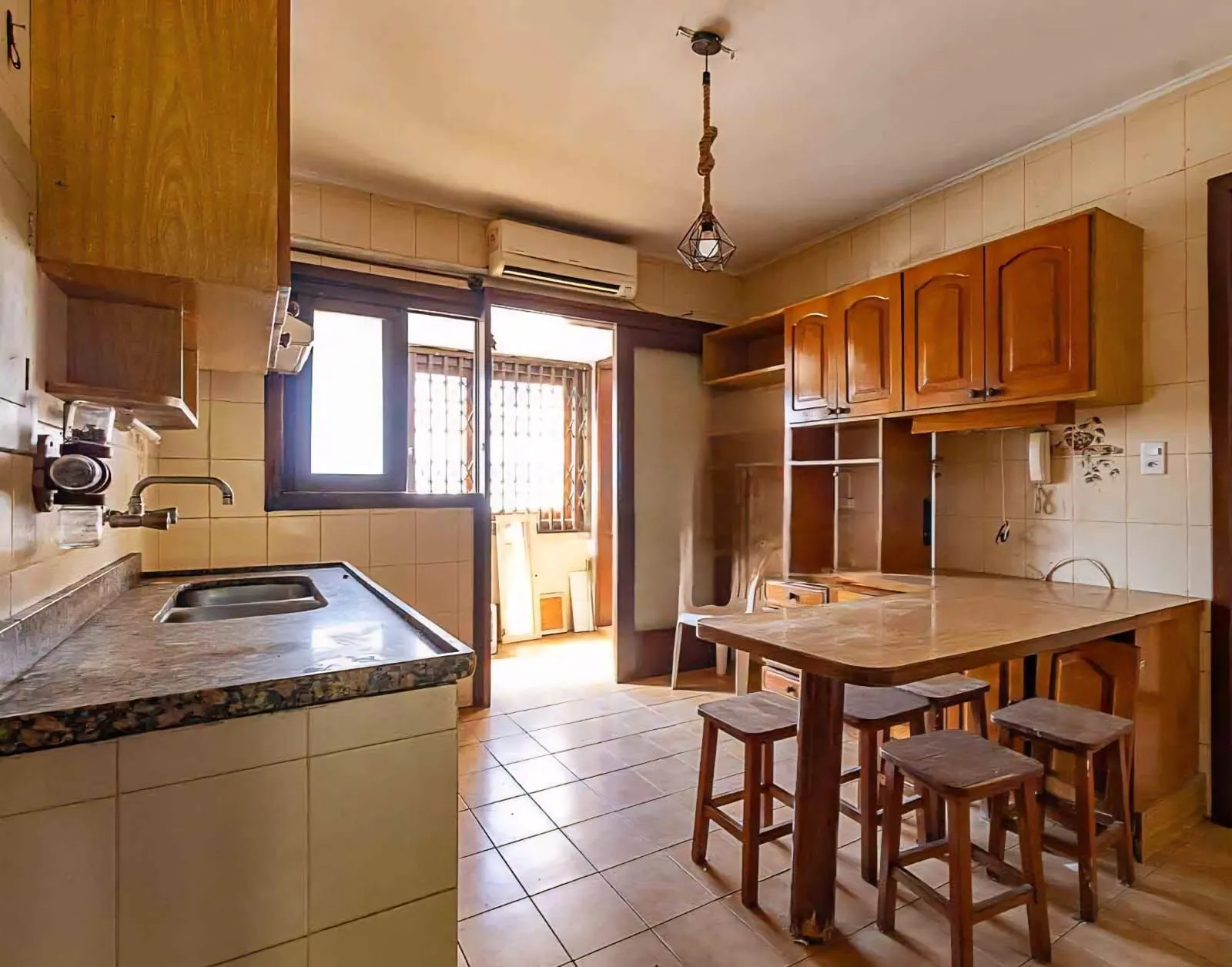 Imagem Apartamento no Bairro Jardim Lindóia -3 DORMITÓRIOS - 1 SUÍTE - 1 VAGA