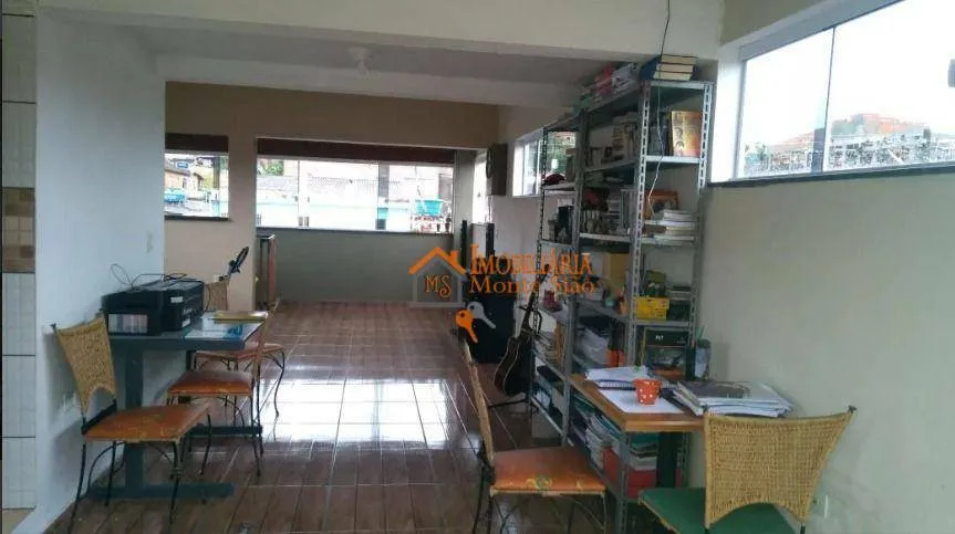 Imagem Sobrado com 3 dormitórios à venda, 200 m² por R$ 954.000,00 - Cidade Soberana - Guarulhos/SP