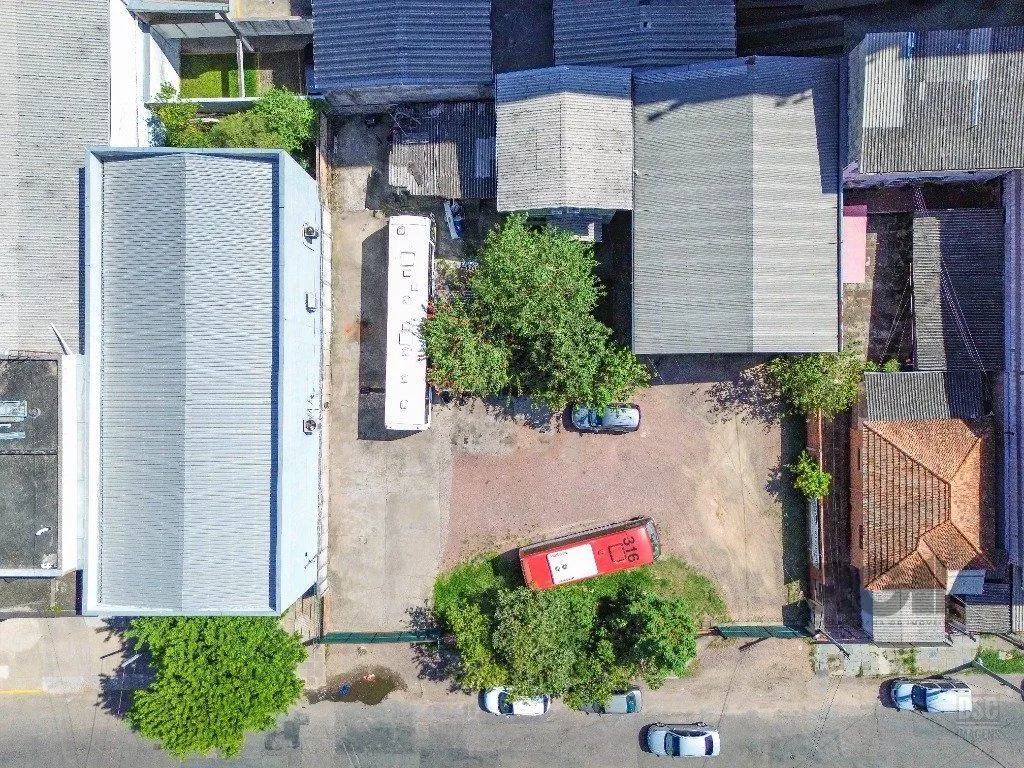 Imagem Vendo com exclusividade, 50m da PUC, terreno com 960 m2, 30,00m x 32,00m