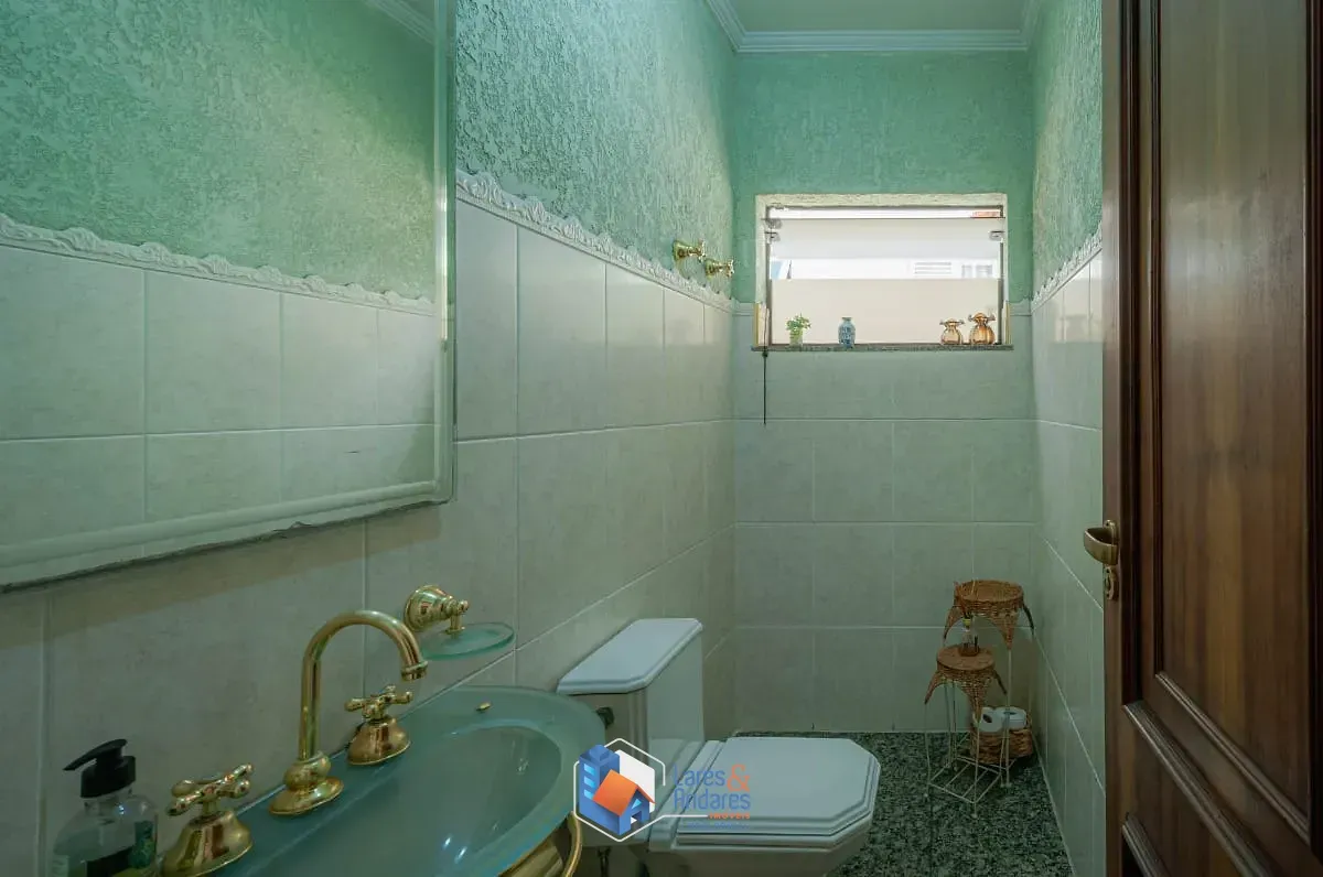 Imagem Sobrado para venda em Tremembé com 4 quartos, sendo 2 suítes, 236m²