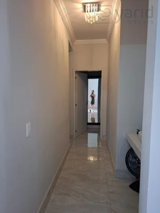 Imagem Casa em Condomínio de Luxo em Jundiaí-SP: 3 Quartos, Suíte, 4 Vagas - Jardim Celeste