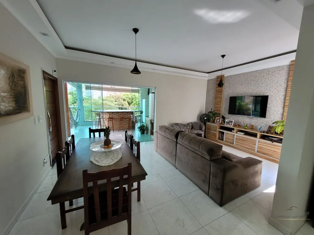 Imagem Casa à Venda com 3 quartos no bairro Caio Junqueira, Poços de Caldas - MG