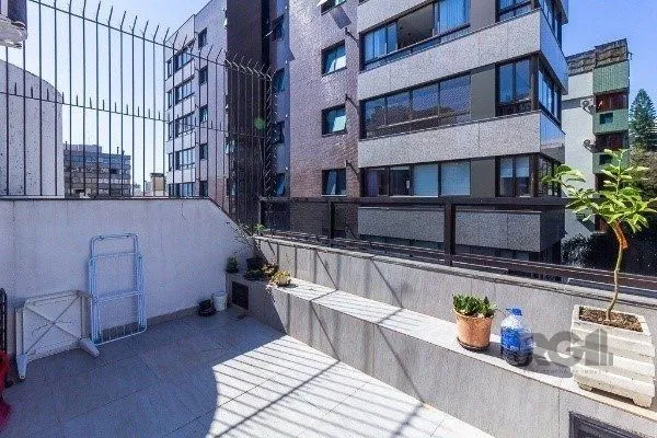Imagem Cobertura para Venda - 100.94m², 3 dormitórios, sendo 1 suites, 2 vagas - Petrópolis