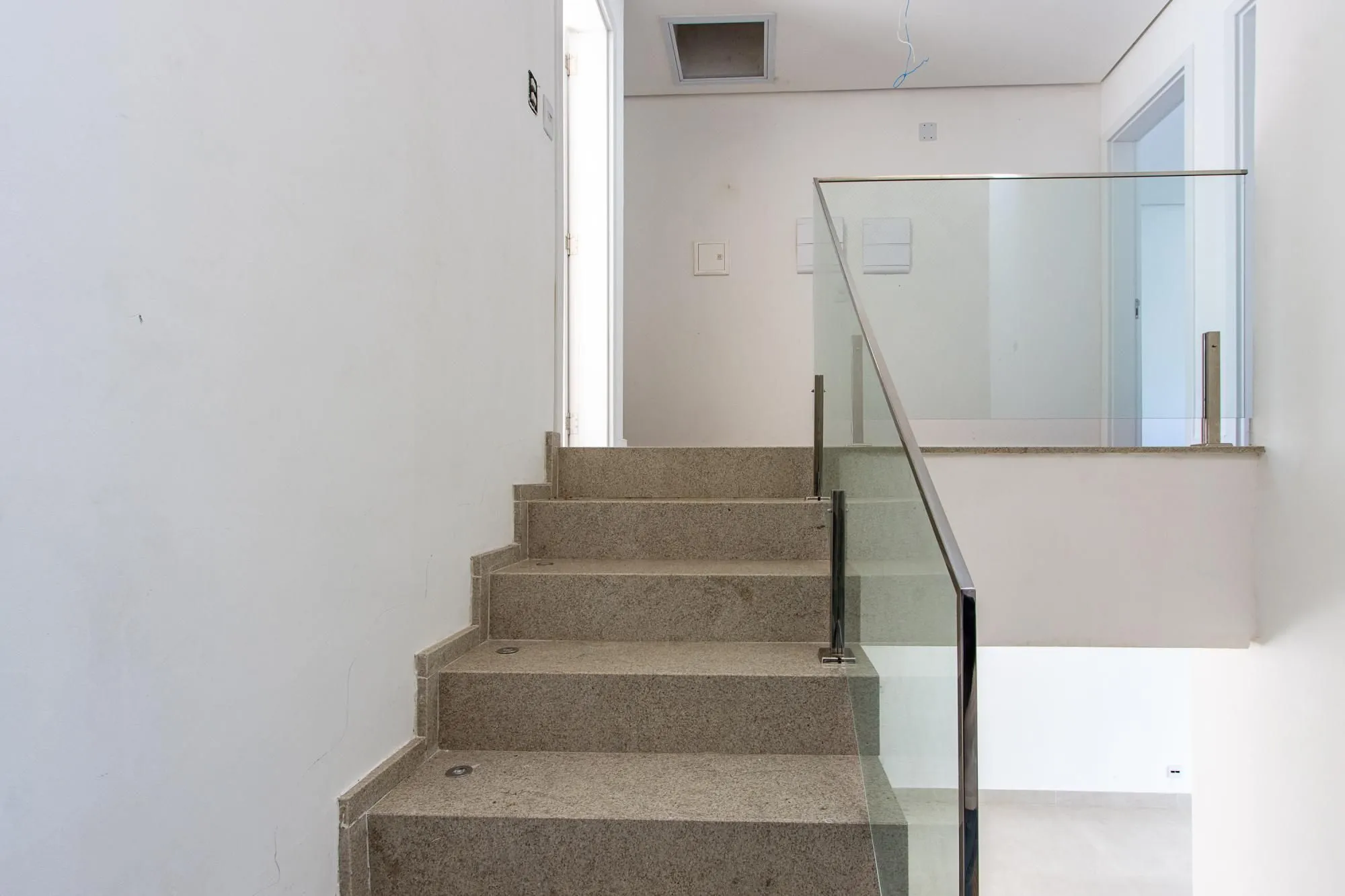 Imagem Casa de condomínio, 3 dormitórios, 3 suítes.