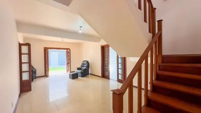 Imagem Casa térrea com 3 dormitórios, piscina, espaço gourmet com churrasqueira.