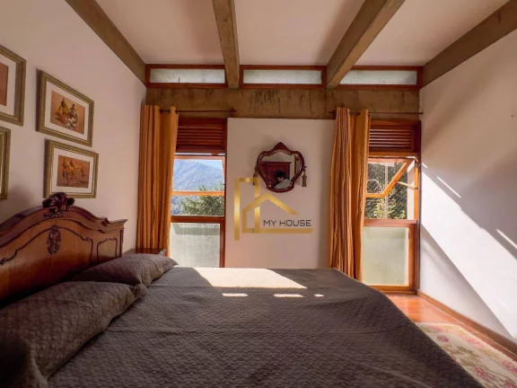 Imagem Casa com 4 suítes, vista livre para as montanhas e lazer completo - A 12 minutos do centro de Teresópolis