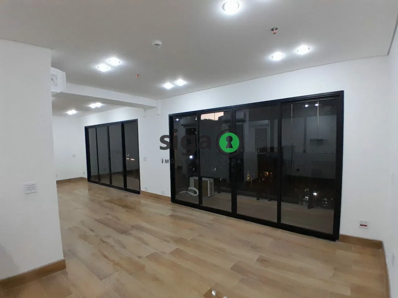 Imagem Sala Comercial para Locação no Butantã com 61m² de AU, 2 vagas , copa, banheiros, primeira locação