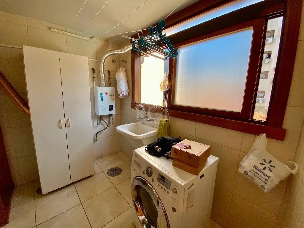 Imagem Apartamento Com 2 dormitórios Para comprar , 129 m² - Petrópolis - Porto Alegre