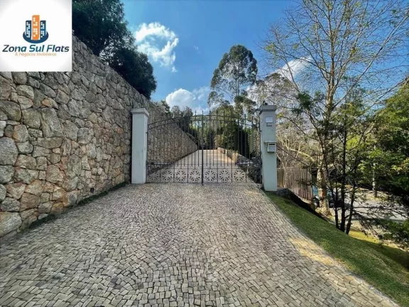 Imagem Casa Alto Padrão à Venda Na Granja Viana Com 6 Suítes e 10 Vagas