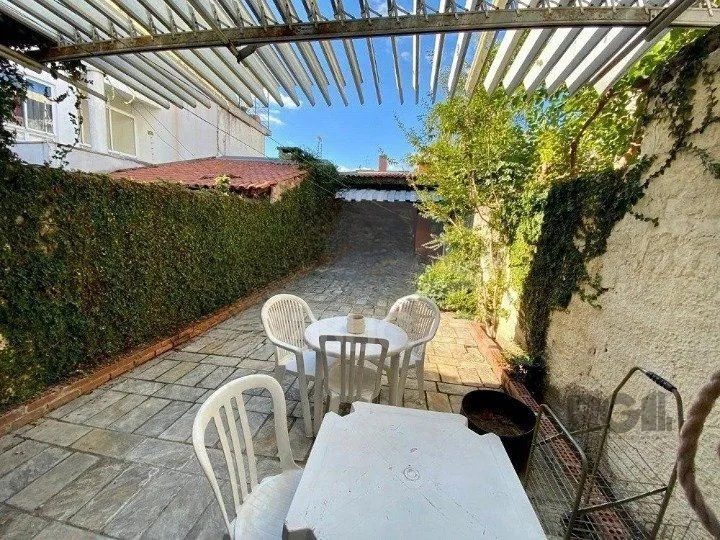 Imagem Sobrado para Venda - 169.4m², 3 dormitórios, sendo 1 suites, Cidade Baixa