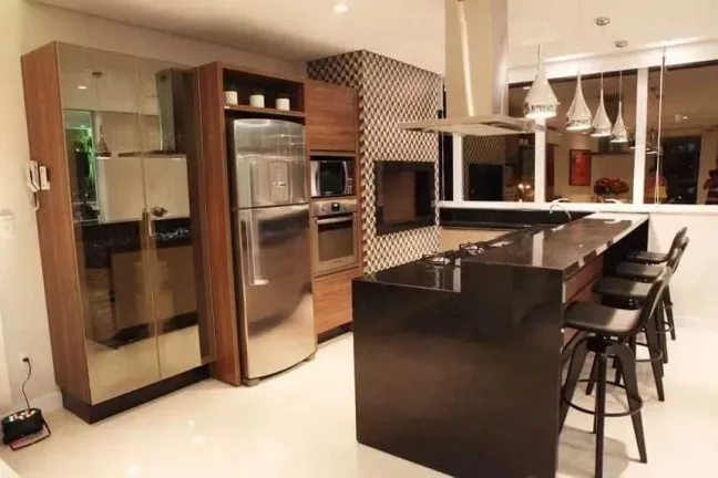 Imagem Apartamento mobiliado com 1 dormitório e 1 vaga de garagem no bairro Ariribá em Balneário Camboriú