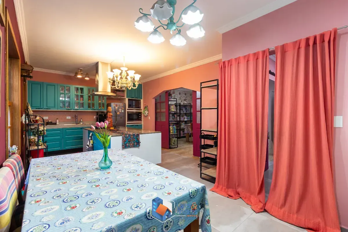 Imagem Sobrado para venda em Vila Mariana com 4 quartos, sendo 3 suítes, 437m²