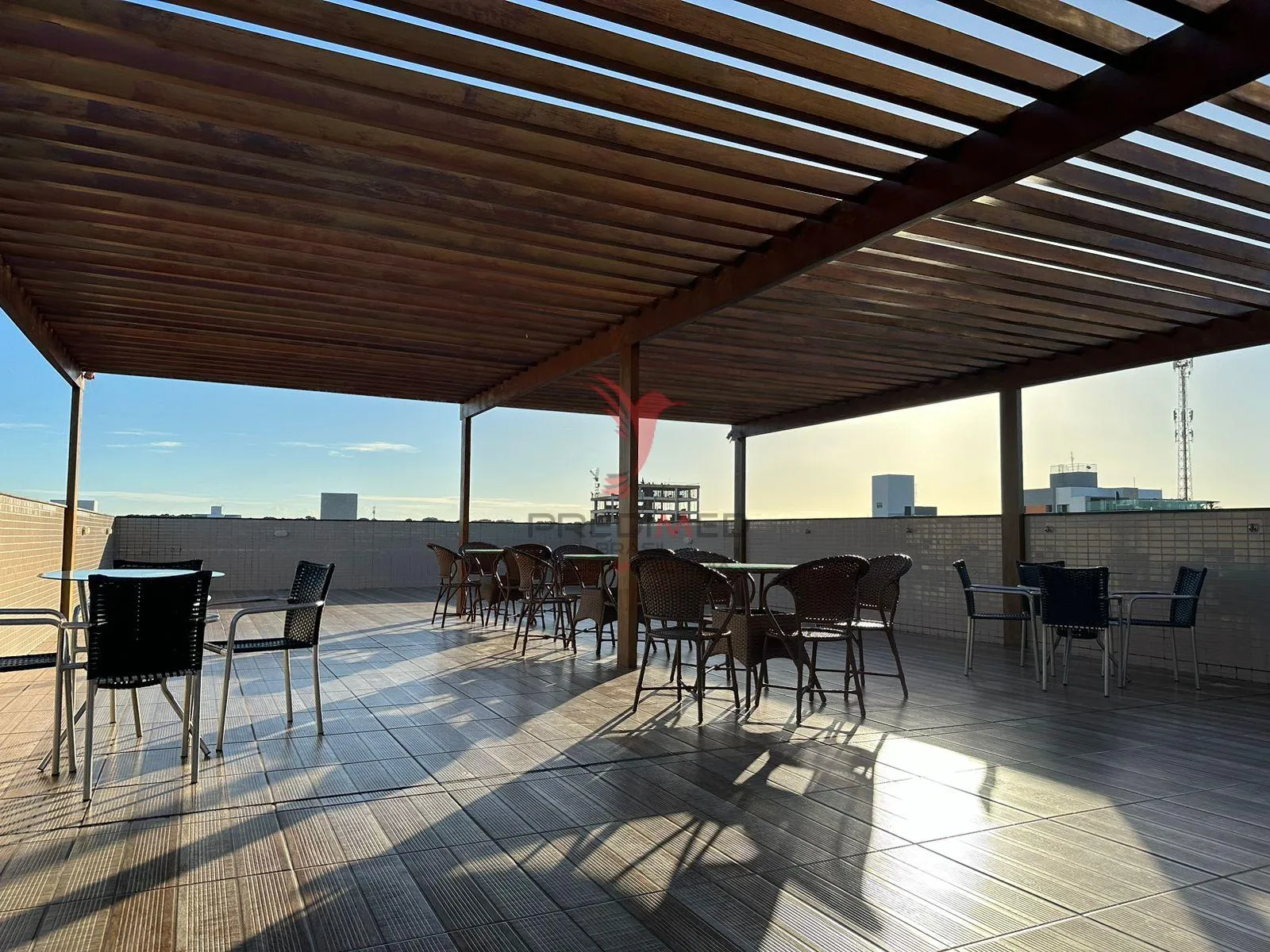 Foto do imóvel Vende-se Flat pronto para investimento na beira-mar do Bessa em Avenida João Maurício, 441 - Jardim Oceania, João Pessoa - PB