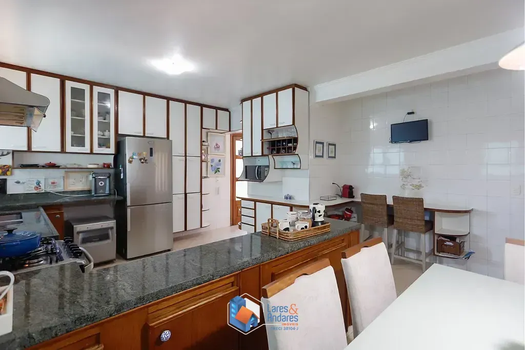 Imagem Casa à venda 3 Quartos 2 Suites 6 Vagas 304M² Chácara Inglesa São Paulo - SP