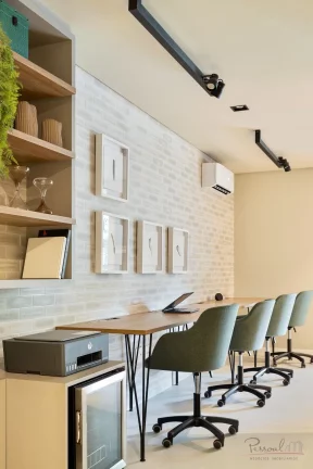 Imagem Apartamento de 2 dormitórios, 2 suíte, 1 garagem. Sala de estar e jantar com lavabo; Sacada com ch...