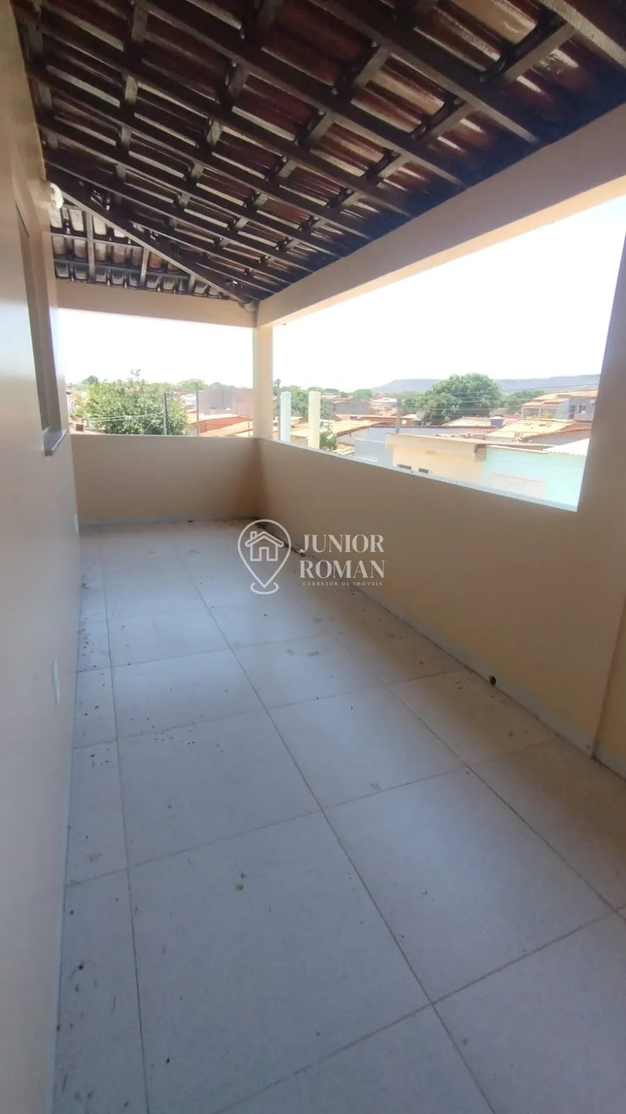 Imagem AMPLO SOBRADO 4 DORM 1 SUITE AREA DE LAZER COM CHURRASQUEIRA NO BAIRRO SANTA LUZIA - BARREIRAS/BA