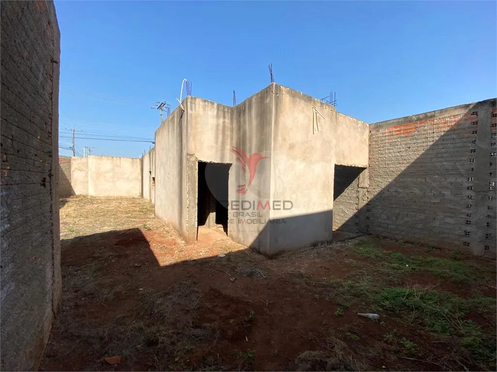 Imagem Prédio Inteiro de 395m² no bairro Jardim Ubirama, em Lençóis Paulista