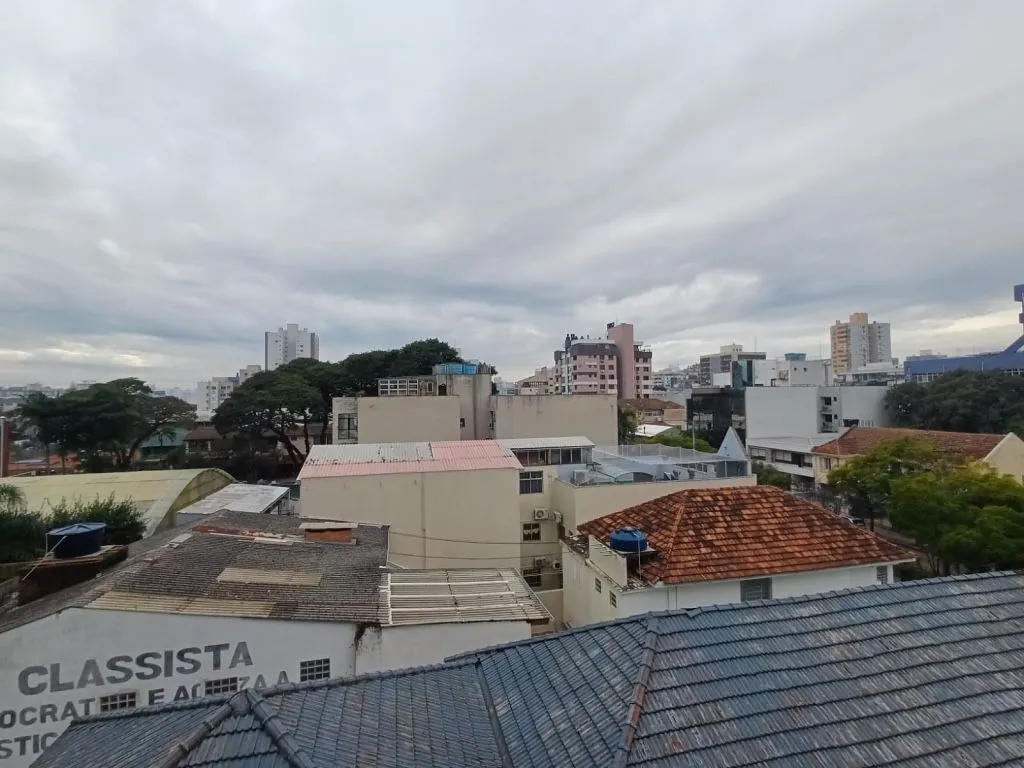 Imagem Apartamento a venda no bairro Menino Deus com 2 dormitórios