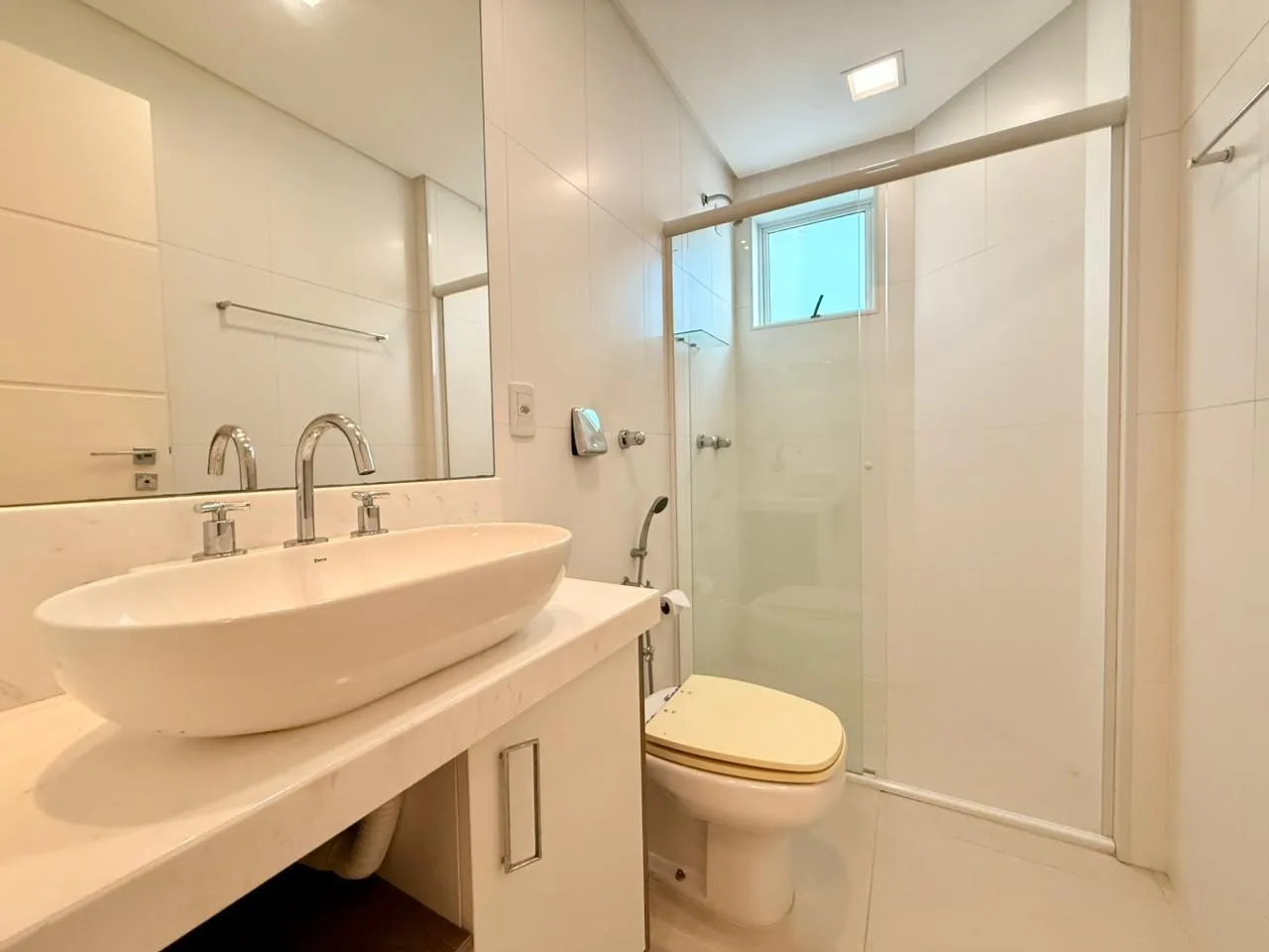 Imagem Apartamento com vista para o mar à venda com 161m2 por R$ 3.500.000,00