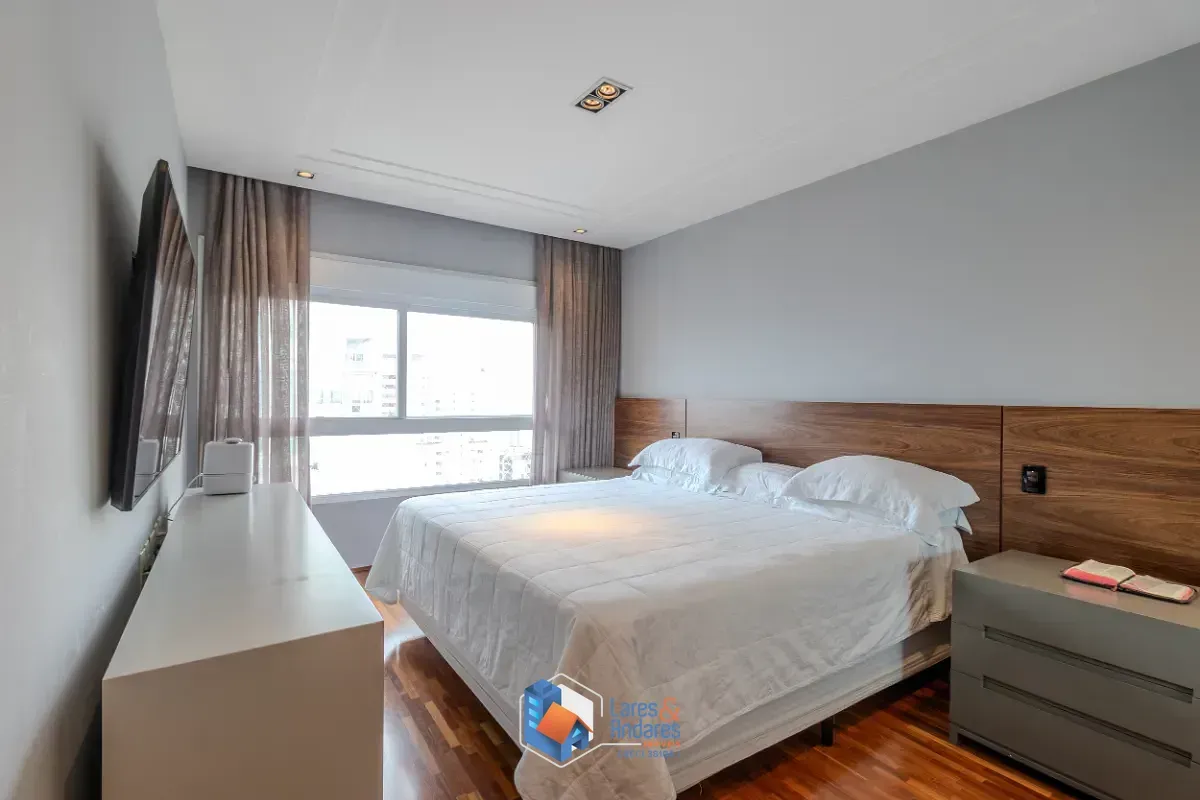 Imagem Apartamento para venda em Campo Belo com 3 quartos, sendo 3 suítes, 219m²