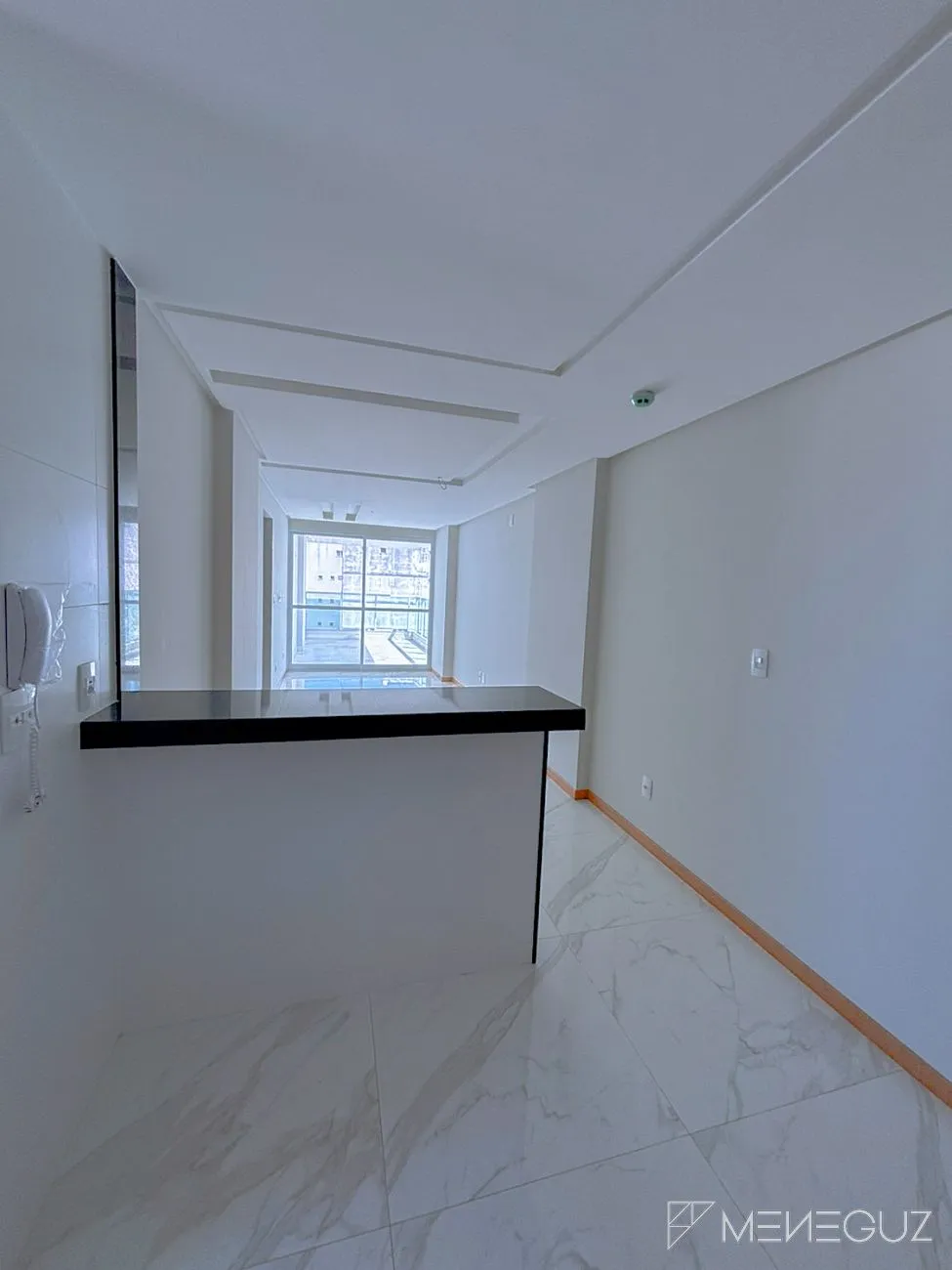 Imagem Vista para o Mar! Apartamento de 3 Quartos na Avenida Oceânica