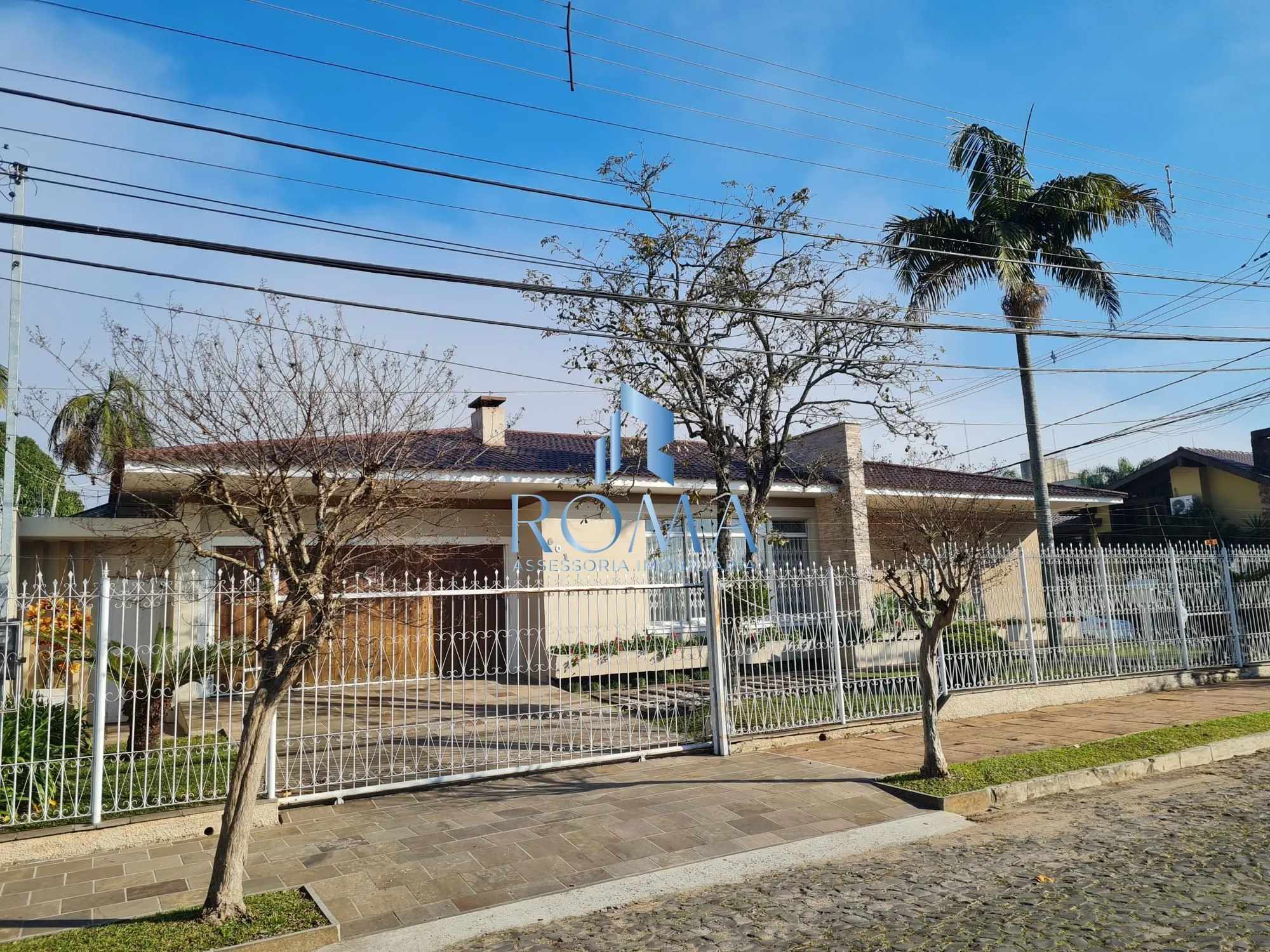 Imagem Casa 3 dormitórios à venda Patronato Santa Maria/RS