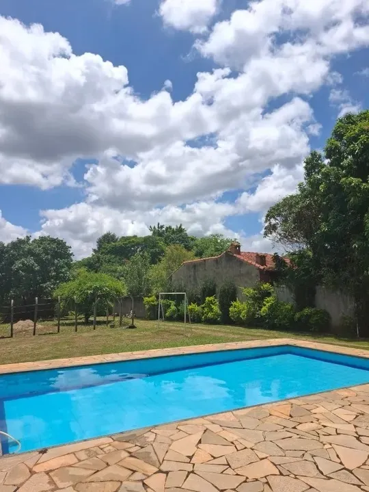 Imagem Chácara à venda em Araçoiaba da Serra-SP: 3 quartos, 1 suíte, 3 banheiros, rico pomar, campo de futebol