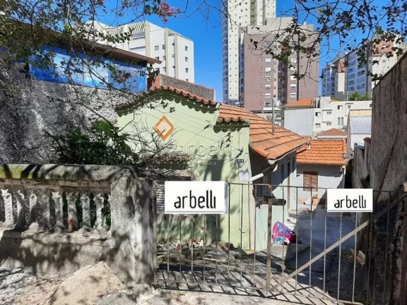 Terreno com 172 metros quadrados, com uma casa. Dimensão do terreno de 8x22 metros. Ótima localiza...